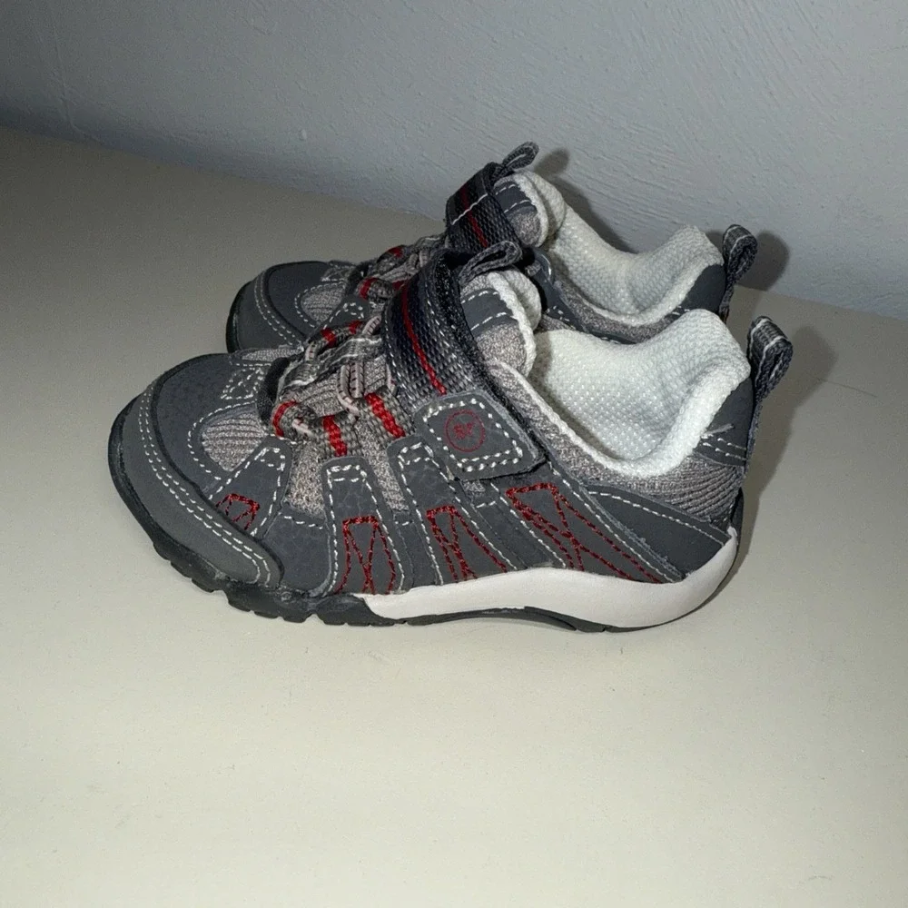 Stride Rite Boys Sneaker Shoes Size 4 M  Style BB52917 Gray Infant Toddler
